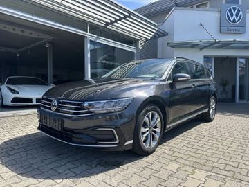 VW Passat Variant