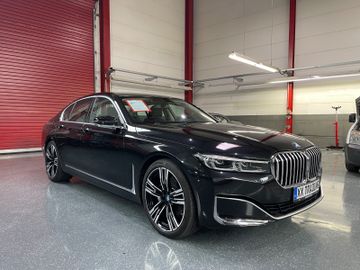 BMW 730