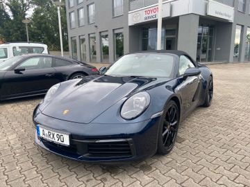 PORSCHE 992