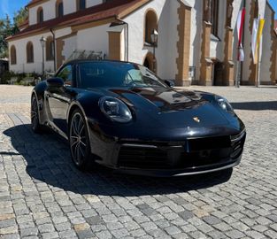 PORSCHE 992