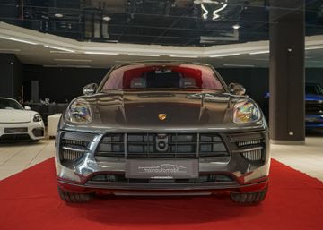 PORSCHE Macan