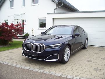 BMW 750