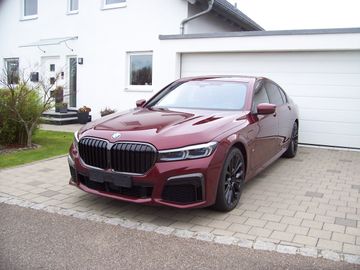 BMW 745