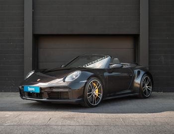 PORSCHE 992
