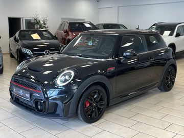 MINI JOHN_COOPER_WORKS