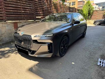 BMW 750