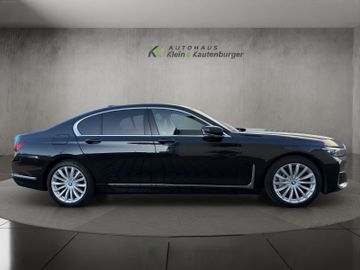 BMW 740