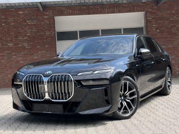 BMW 740