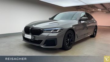 BMW M550
