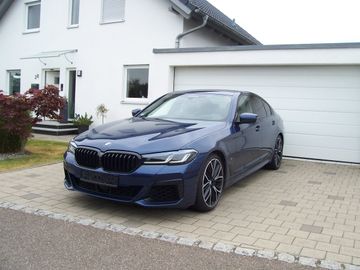 BMW M550