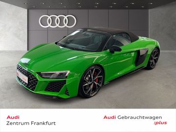 AUDI R8