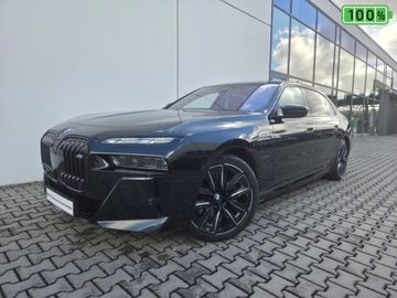 BMW M760